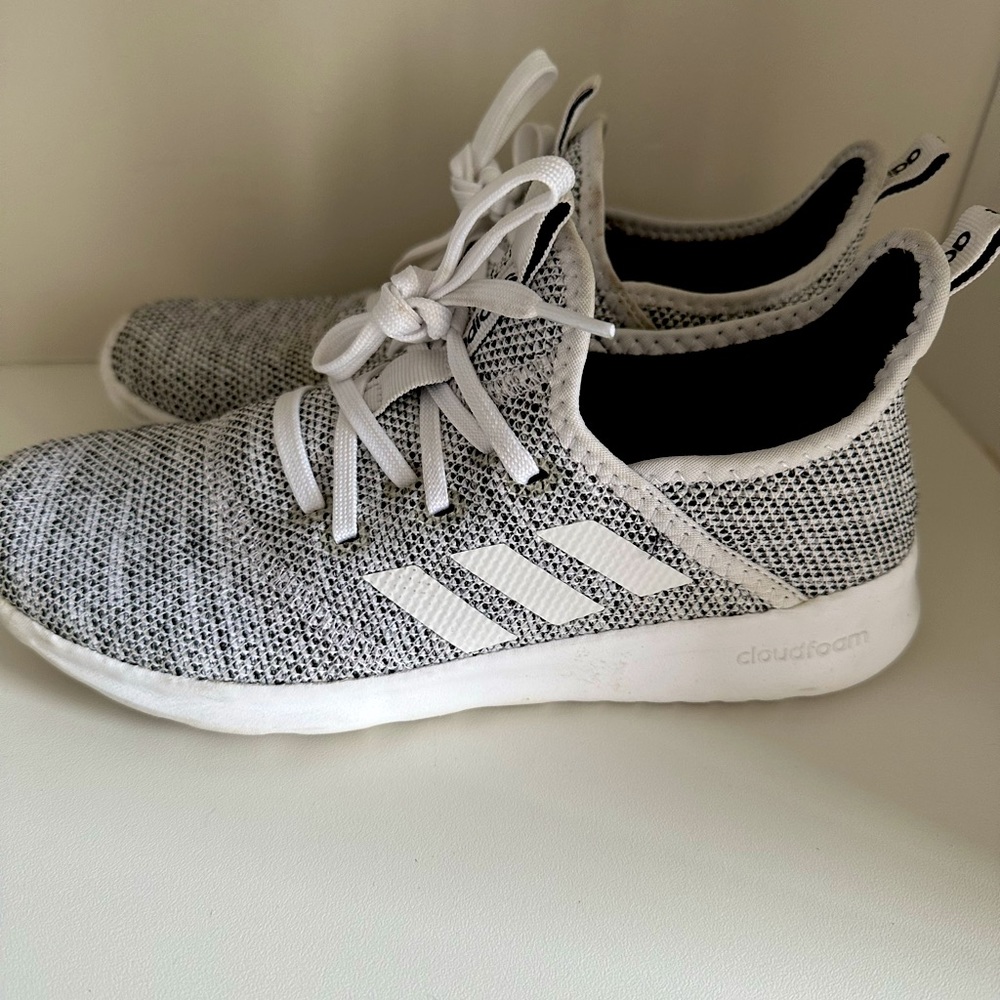 Adidas cloudfoam sneakers